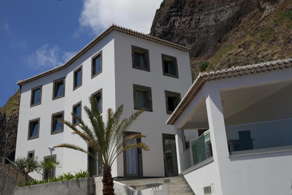 The Docks Ocean Front - Next To (adults Only) Paul do Mar (Madeira)